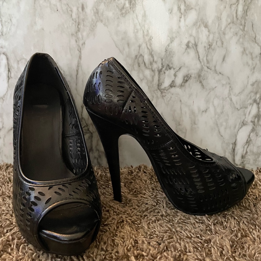 Lob brand/synthetic black platform/6.5